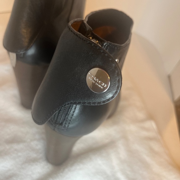 Coach size 8 women’s black leather open toe booties with heels - Picture 15 of 15